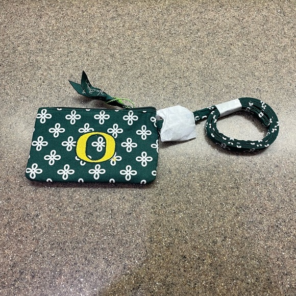 🆕 Vera Bradley NCAA University of Oregon Ducks Zip ID 💚💛💚💛 Mini Concerto - Picture 4 of 5